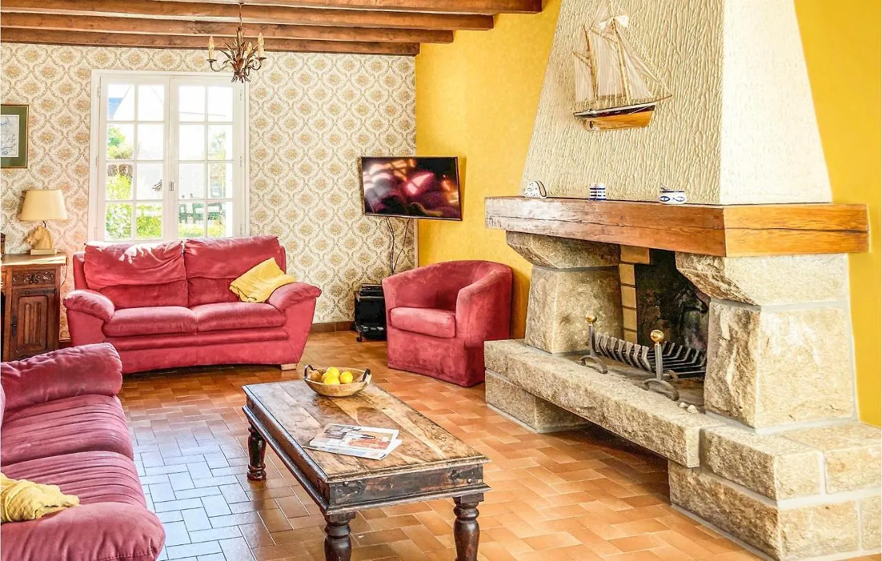 4 Bedroom Cozy Home In Trevou Treguignec Trélévern